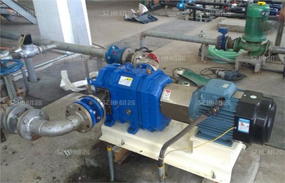 轉(zhuǎn)子泵艾迪機器使用現(xiàn)場.jpg 轉(zhuǎn)子泵艾迪機器使用現(xiàn)場.jpg