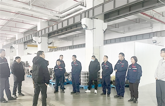 艾迪機(jī)器生產(chǎn)小組會(huì)議.jpg 艾迪機(jī)器生產(chǎn)小組會(huì)議.jpg