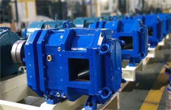 115臺排污泵組裝中心.jpg 115臺排污泵組裝中心.jpg