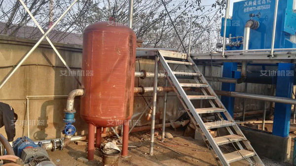 污泥處理設(shè)備費用比較離心脫水機、帶式壓濾機、板框壓濾機