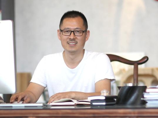 艾迪機(jī)器總經(jīng)理.jpg 艾迪機(jī)器總經(jīng)理.jpg