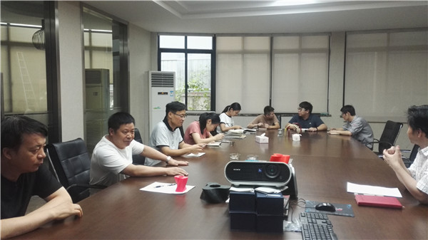 生產(chǎn)經(jīng)營分析會在艾迪機器大會議室舉行.jpg 生產(chǎn)經(jīng)營分析會在艾迪機器大會議室舉行.jpg