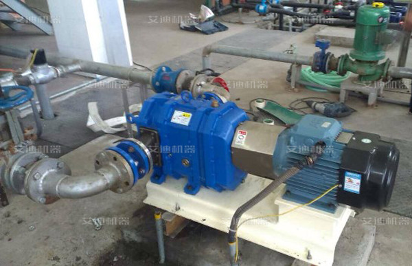 轉(zhuǎn)子泵艾迪機(jī)器使用現(xiàn)場(chǎng).jpg 轉(zhuǎn)子泵艾迪機(jī)器使用現(xiàn)場(chǎng).jpg