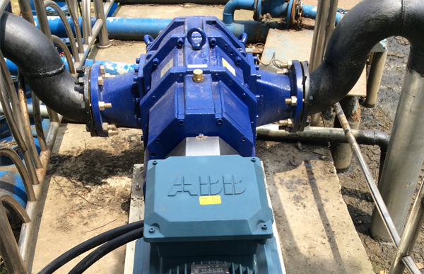 杭州蕭山污水廠污水泵使用現場.jpg 杭州蕭山污水廠污水泵使用現場.jpg