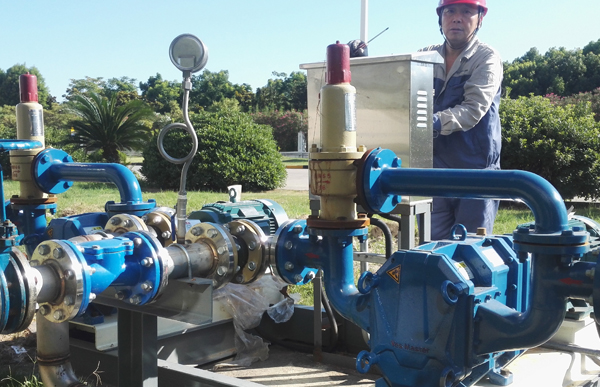 排污泵測(cè)試中.jpg