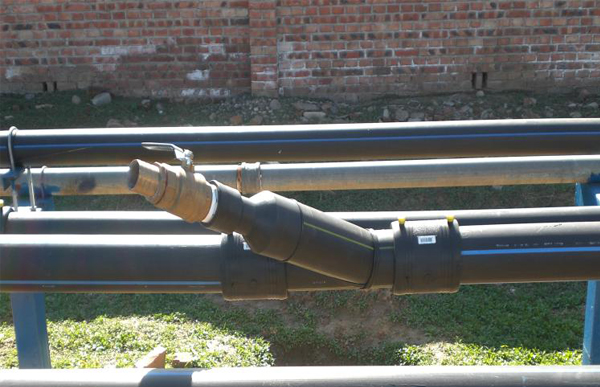 管路上的閘閥異徑斜三通.jpg 管路上的閘閥異徑斜三通.jpg