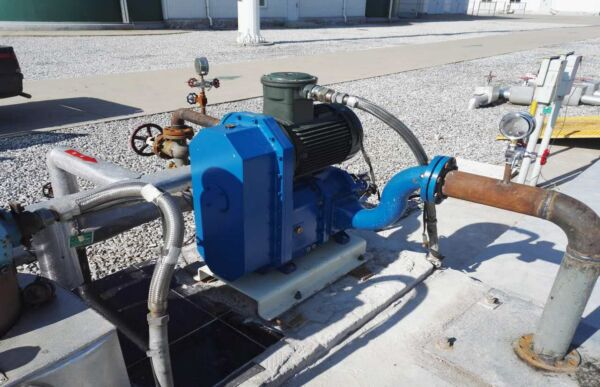 原油輸送泵.jpg 原油輸送泵.jpg