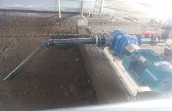 牛糞輸送泵.jpg 牛糞輸送泵.jpg