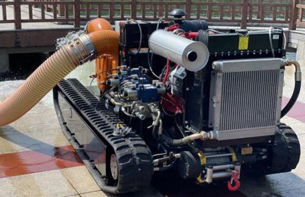 履帶式應急排澇車.jpg 履帶式應急排澇車.jpg