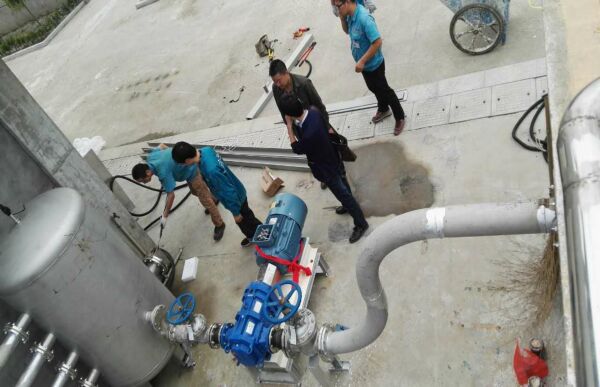 板框壓濾機(jī)送料泵.jpg 板框壓濾機(jī)送料泵.jpg