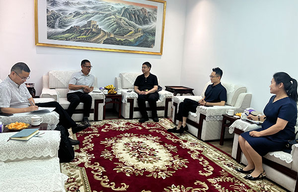 趙剛院士蒞臨零排技術(shù)交流.jpg 趙剛院士蒞臨零排技術(shù)交流.jpg