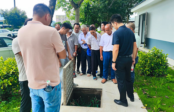 中山市民眾街道治水辦帶沙仔村村民代表考察參觀大排村真空排水系統(tǒng)2.jpg 中山市民眾街道治水辦帶沙仔村村民代表考察參觀大排村真空排水系統(tǒng)2.jpg