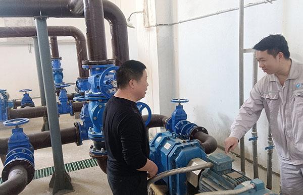 平衡池污水泵現(xiàn)場應(yīng)用.jpg 平衡池污水泵現(xiàn)場應(yīng)用.jpg