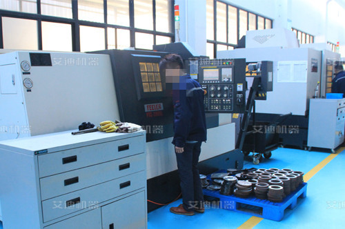 精加工數(shù)控中心